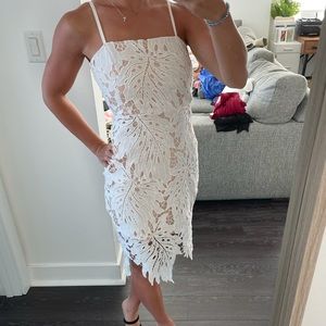 Lulu’s White Floral Dress